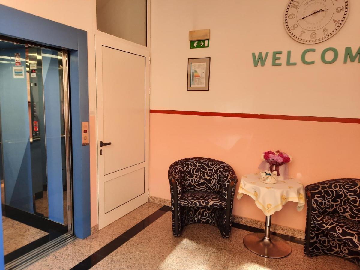 Apartament Lorena *